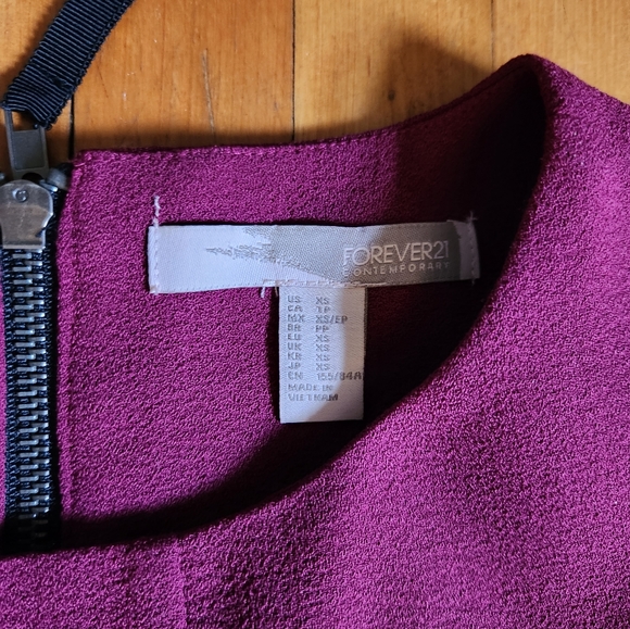 Cute purple dress size xs - Picture 3 of 5